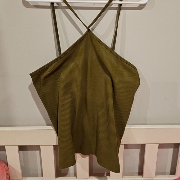 CAbi Style #4576  - Intersect Tank  - Size M - Picture 2 of 4